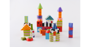 Die 7 besten Montessori-Spielzeuge für Kleinkinder (Unsere Favoriten aus der Krippe)